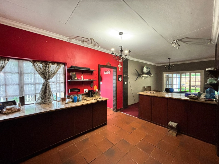 5 Bedroom Property for Sale in Flamwood North West